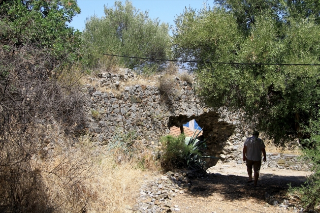 Tarihi kalıntıları ve sessizliğiyle turistlerin ilgi odağı: Şövalye Adası